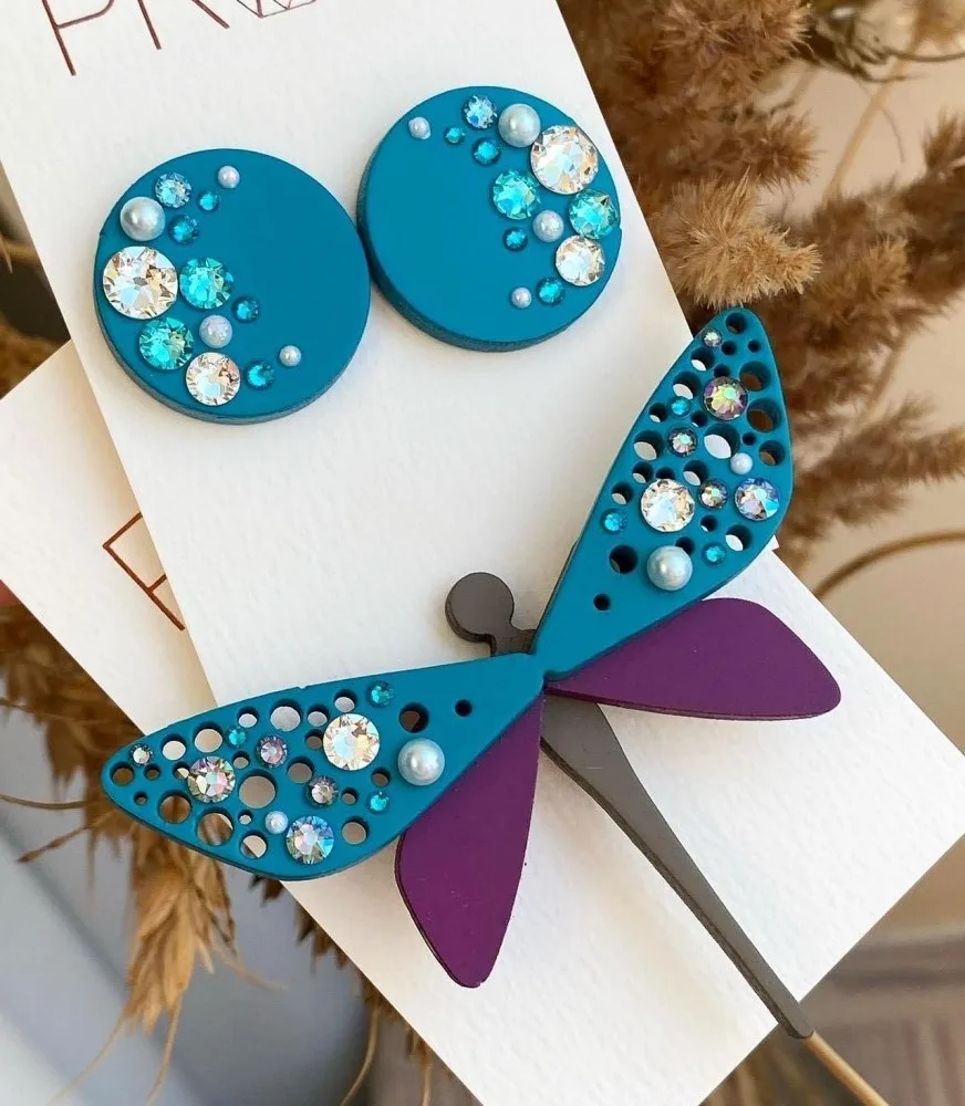 hummingbird-notebook (2) Dragonfly brooch and earrings with crystals COSP4 - Image 1