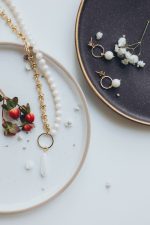 Set: Long Mallorca pearl necklace and earrings - Image 8